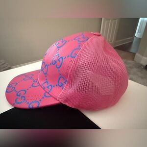 BNWT Gucci GG Monogram Print Trucker Cap
Pink/Blue - Size Large